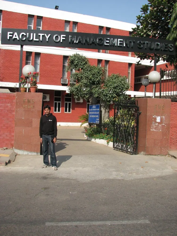 Ritesh outside the Faculty of Management Studies, Delhi